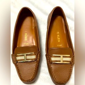 Anne Klein Oakley shoes